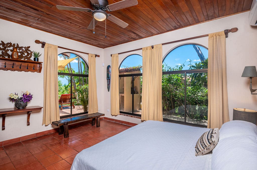 Casa Vista bedroom with garden view